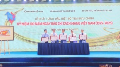 Выпуск набора марок в честь 100-летия Дня вьетнамской революционной печати